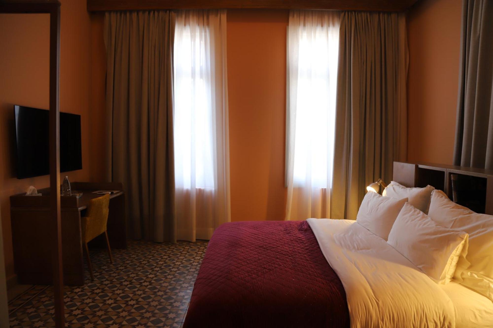 Hotel Lost Gemmayzeh เบรุต ภายนอก รูปภาพ