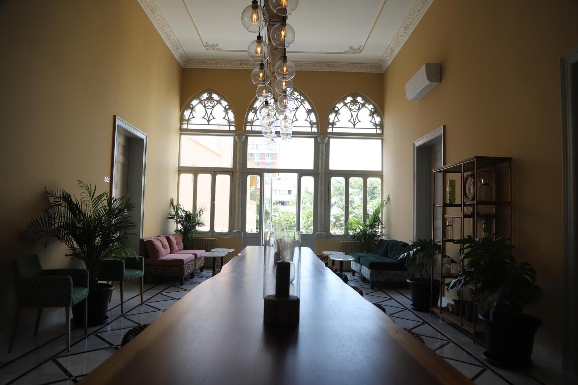 Hotel Lost Gemmayzeh เบรุต ภายนอก รูปภาพ